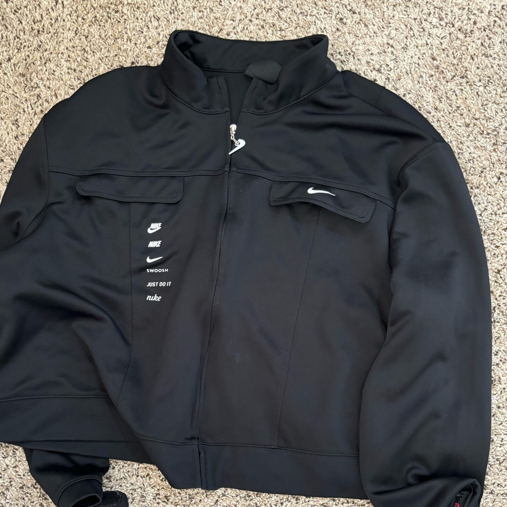 Cropped Nike Jacket